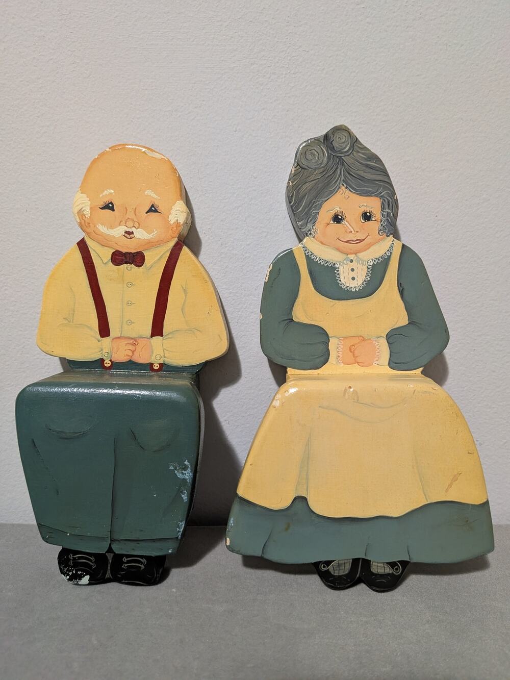 Vintage Wooden Grandma Grandpa Shelf Sitters Country Folk Art Old Couple Pair